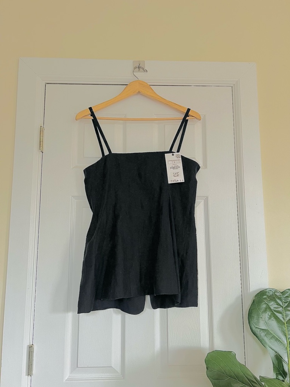 Zara Black Button-Front Spaghetti-Strap Romper - Picture 6 of 6